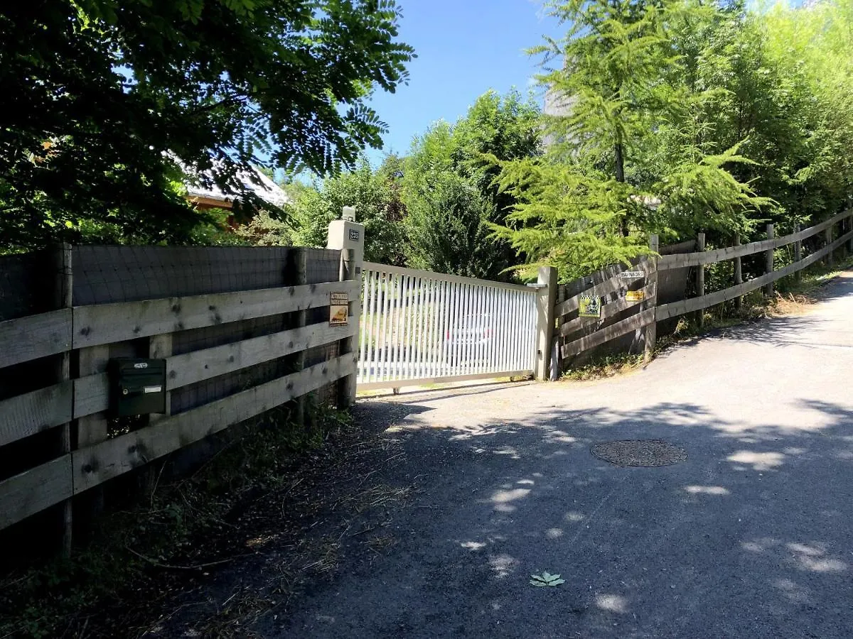 Gite Du Chalet Barnabas Relais Motards Saint-Martin-de-la-Porte 0*,